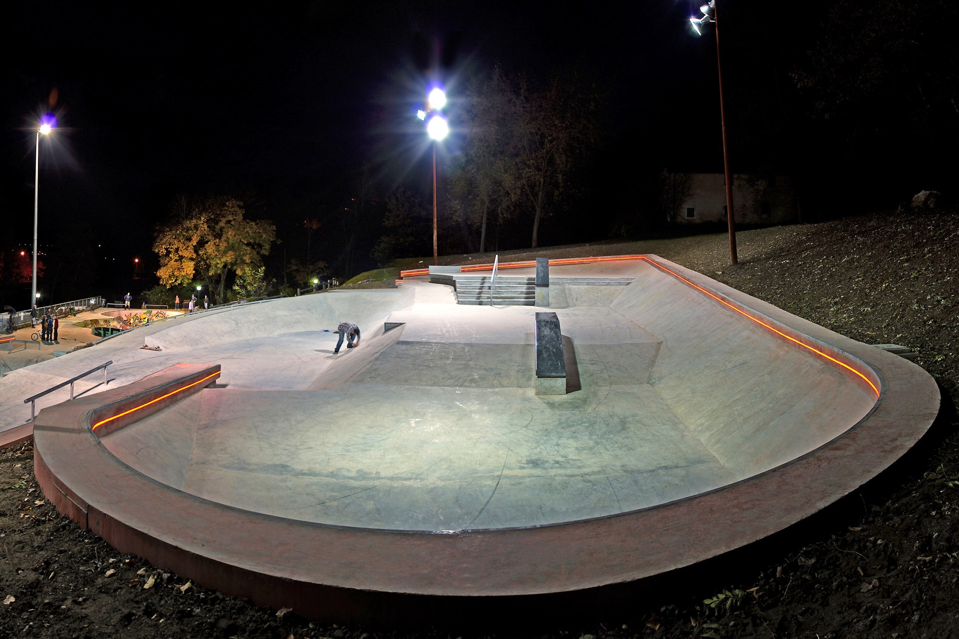 Les Marquisats Skatepark Annecy Skate Spot 5/5