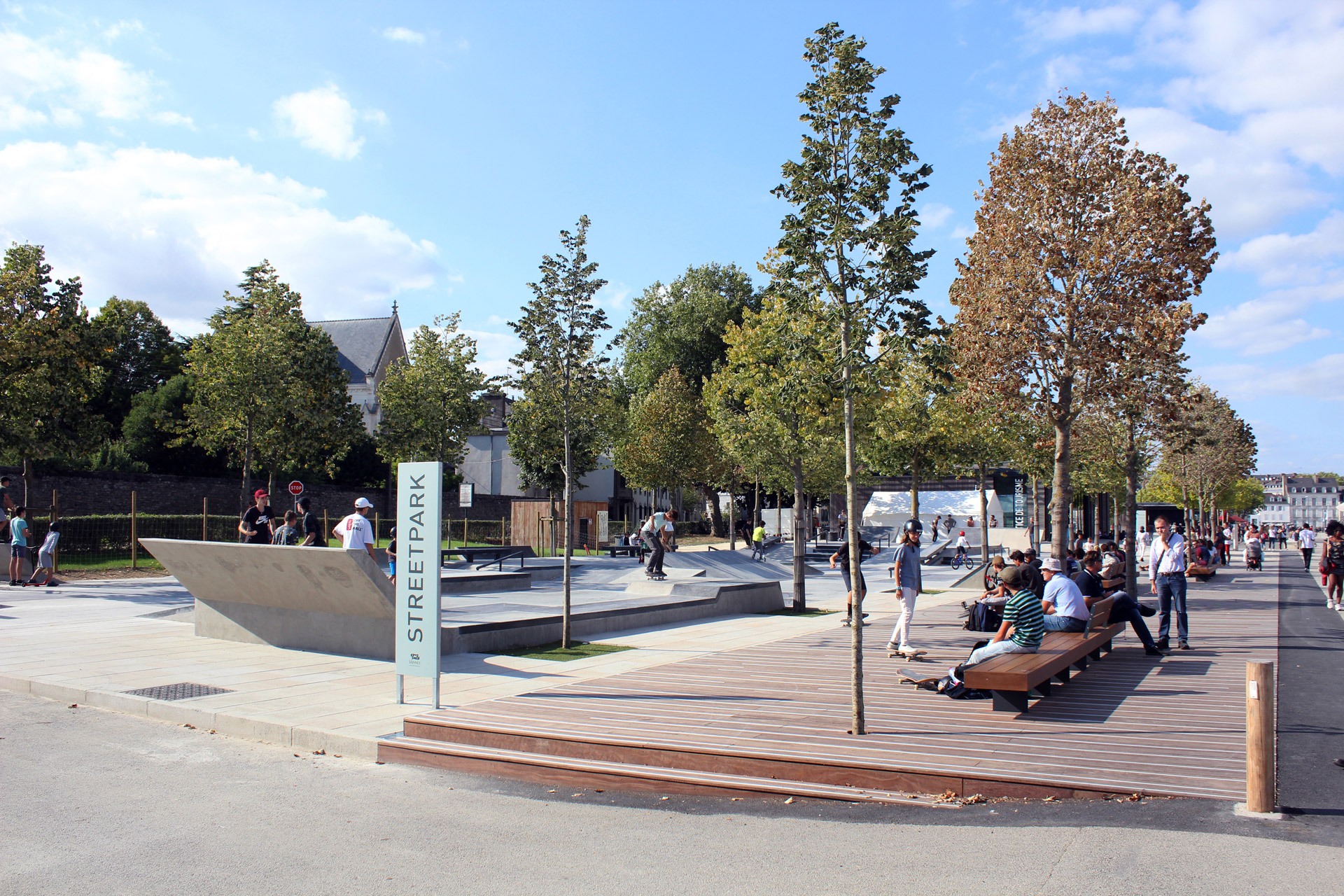 Le Port Spot Street Vannes Skate Spot 4/5