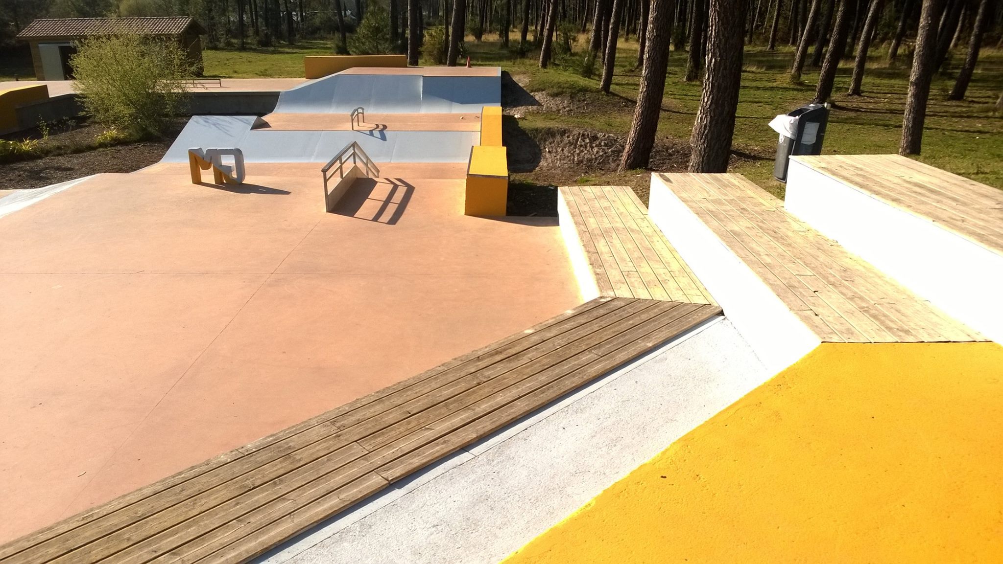 Bâton Rouge Skatepark Gujan Mestras Skate Spot 5/5