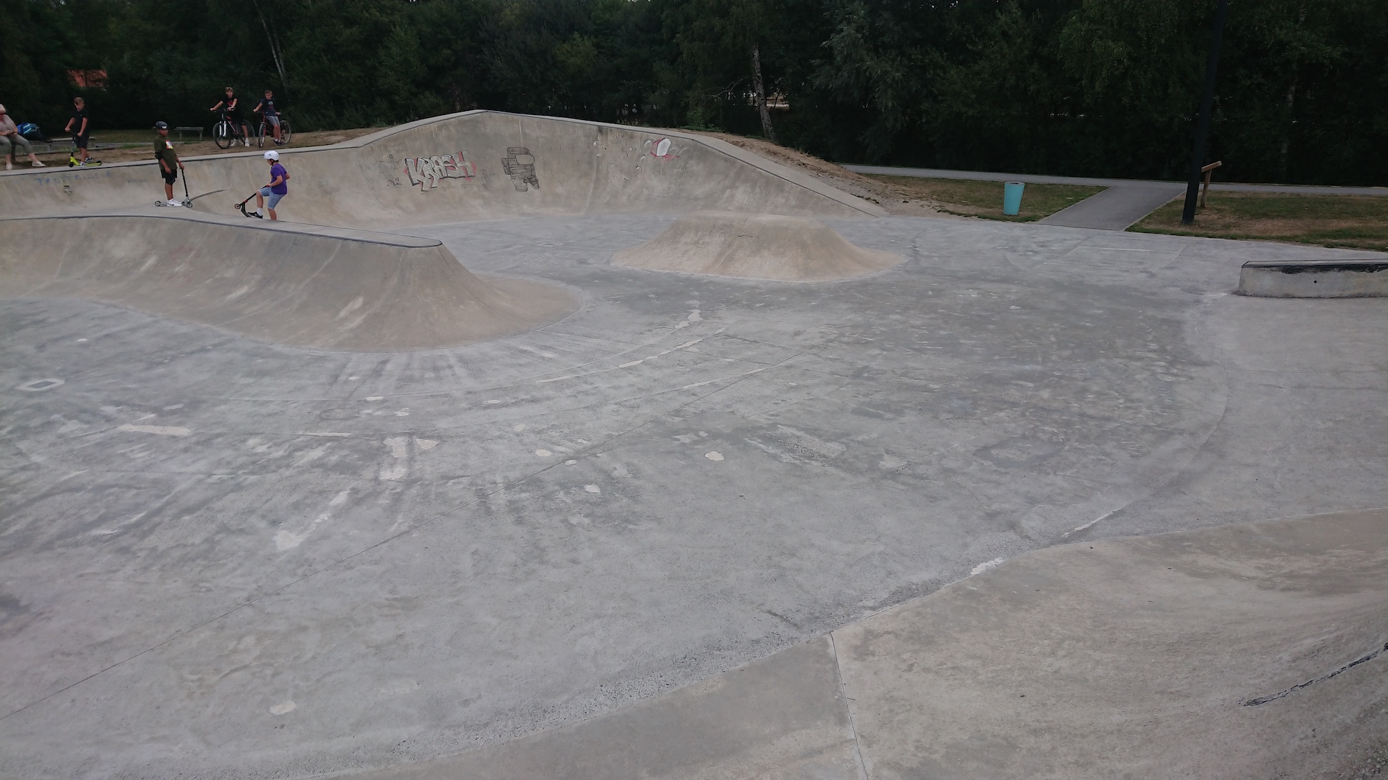 La Porte du Hainaut Bowl Raismes Skate Spot 4/5