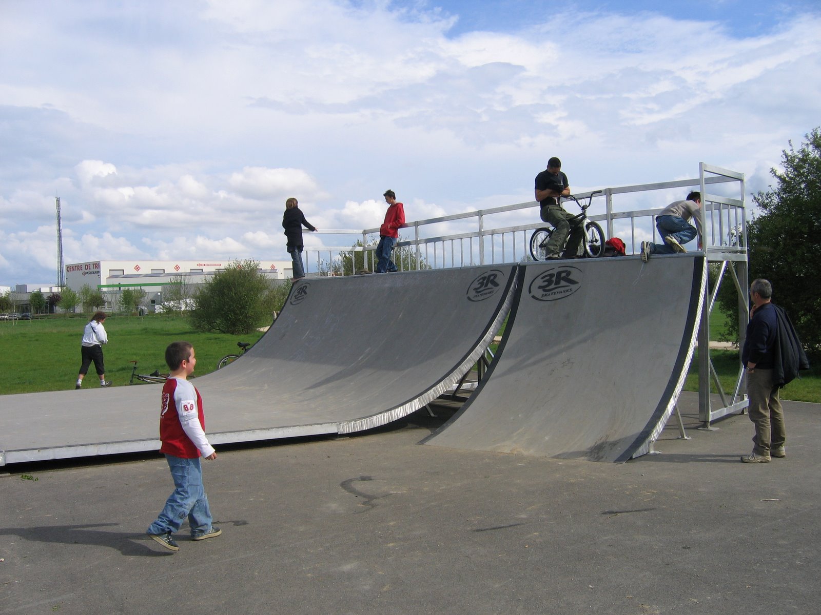 La Cousinerie Skatepark Notre Dame d' Oé Skate Spot 2/5