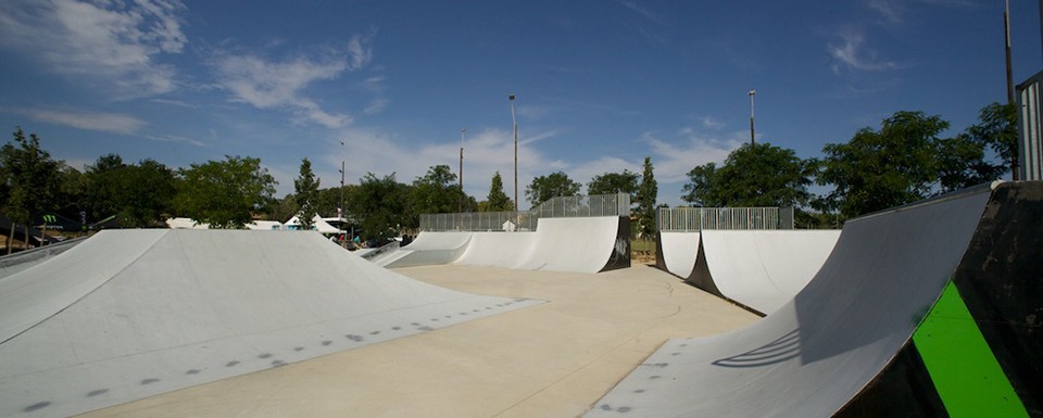 Parc des Sports Urbains Skatepark Sérignan Skate Spot 3/5