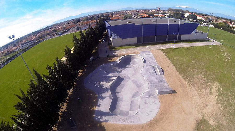 Halle Des Sports Bowl Torreilles Skate Spot 3/5