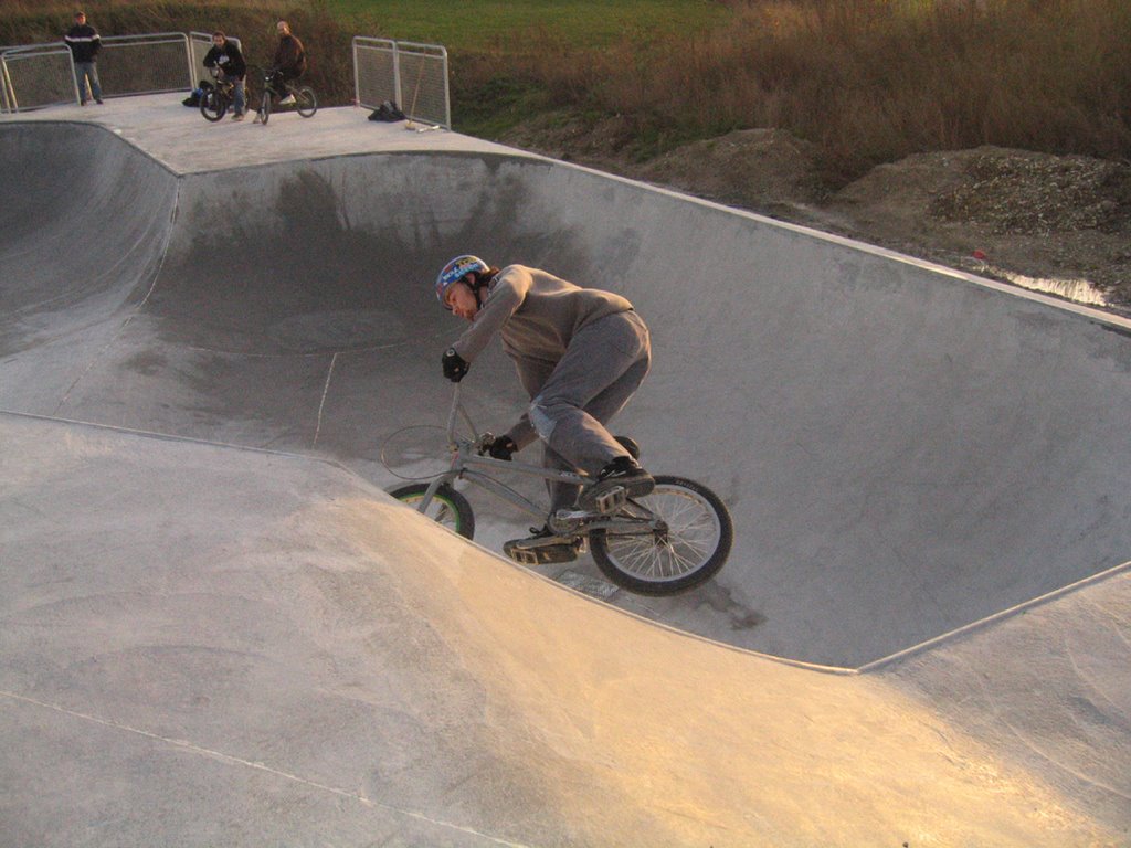 Le Grand Marais Bowl Amiens Skate Spot 4/5