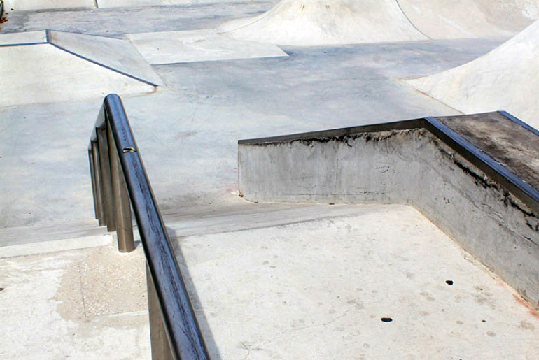Evan Cayeux Bowl Chalon sur Saône Skate Spot 4/5