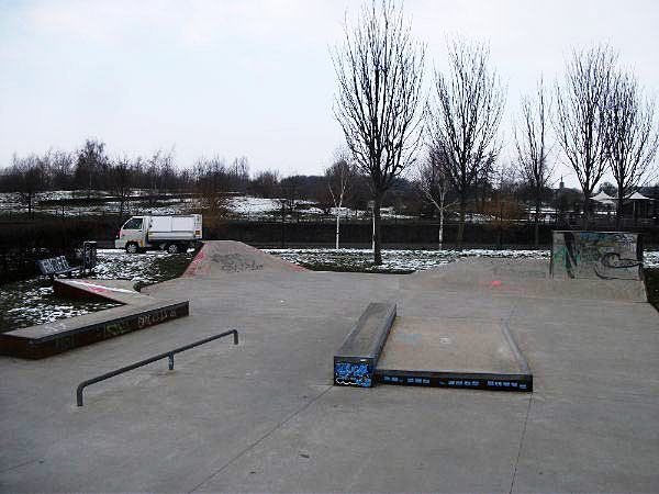 Griftpark Bowl Utrecht Skate Spot 4/5