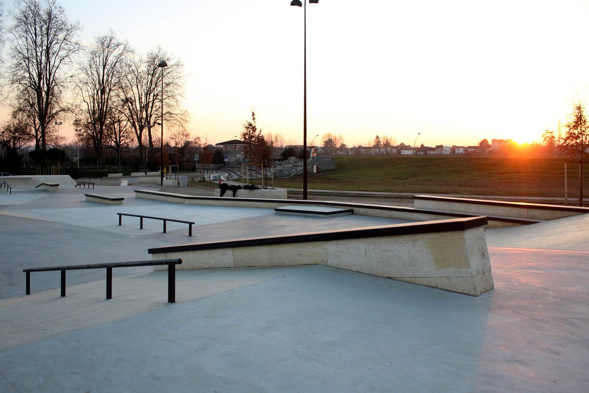 Le Pont Canal Skatepark Agen Skate Spot 4/5