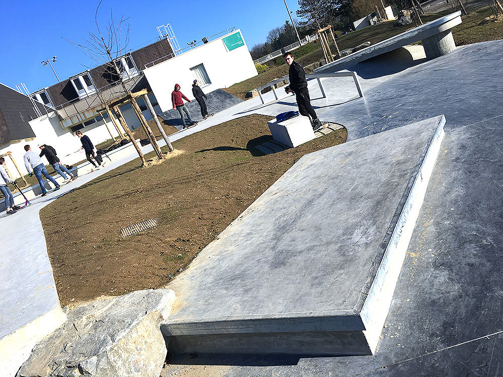Collège Gérard Philipe Skatepark Carquefou Skate Spot 3/5