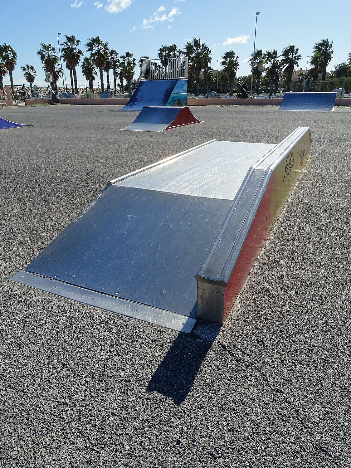 Quartier des mouettes Skatepark Sainte-Marie-la-Mer Skate Spot 2/5