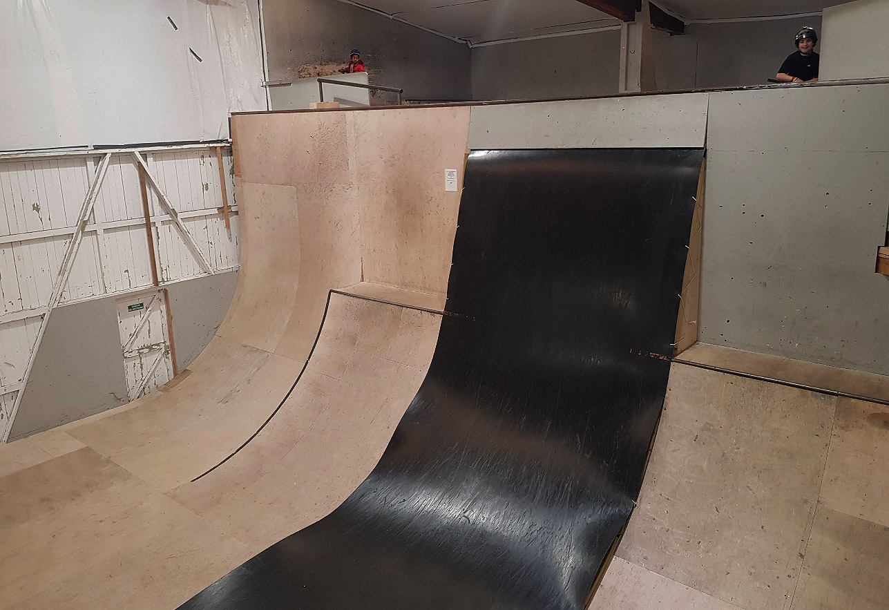La Fièvre Hs36 Indoor Lausanne Skate Spot 5/5