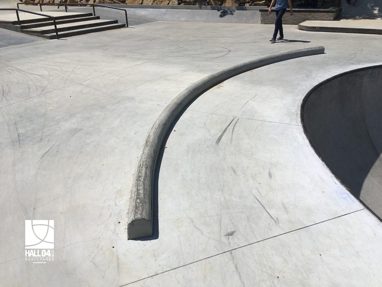 Les Granges Skatepark Mortagne au Perche Skate Spot 3/5