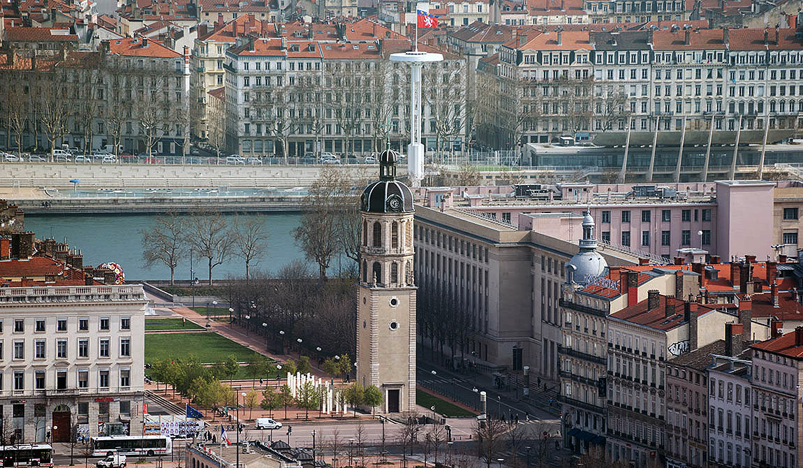 Le Clocher Spot Street Lyon Skate Spot 3/5