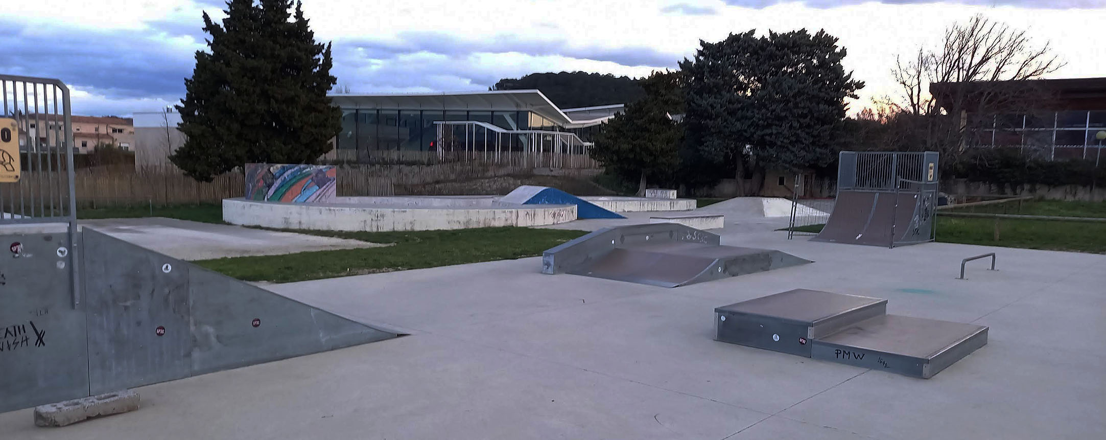 St Paul 3 Châteaux Skatepark Saint Paul Trois Châteaux Skate Spot 3/5