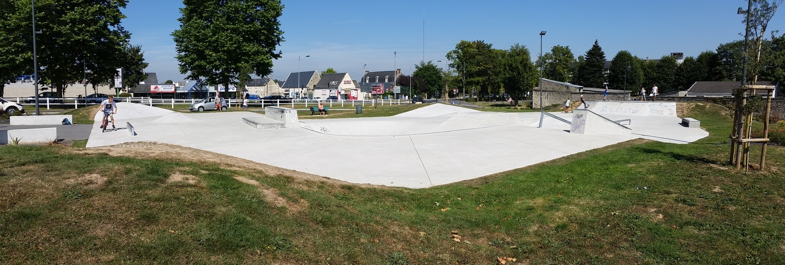 Bayeux Skatepark Bayeux Skate Spot 3/5