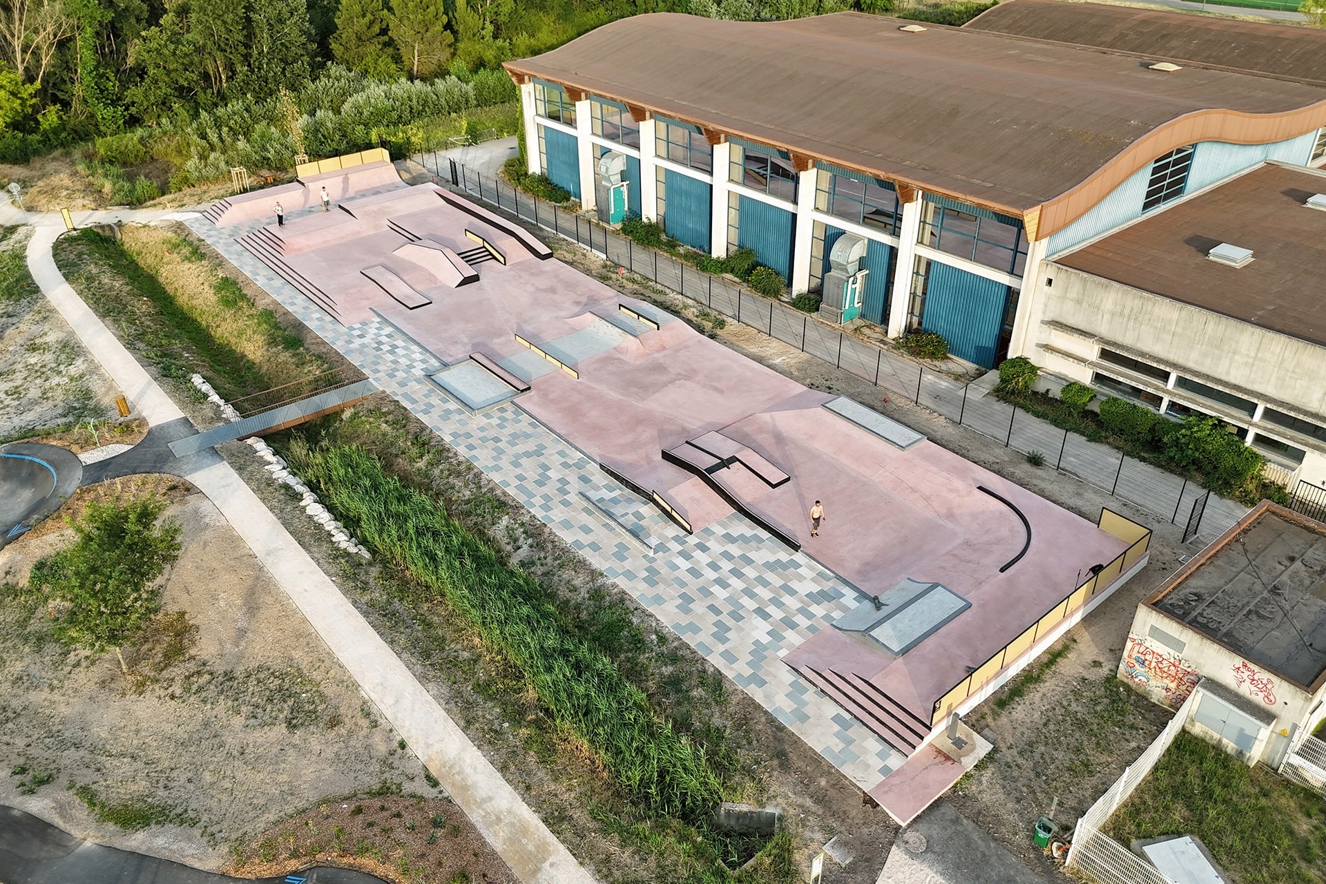Plaine de Montaury Spot Street Bouc-Bel-Air Skate Spot 4/5