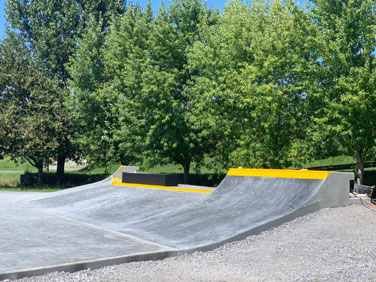 Le Lagoin Skatepark Assat Skate Spot 3/5