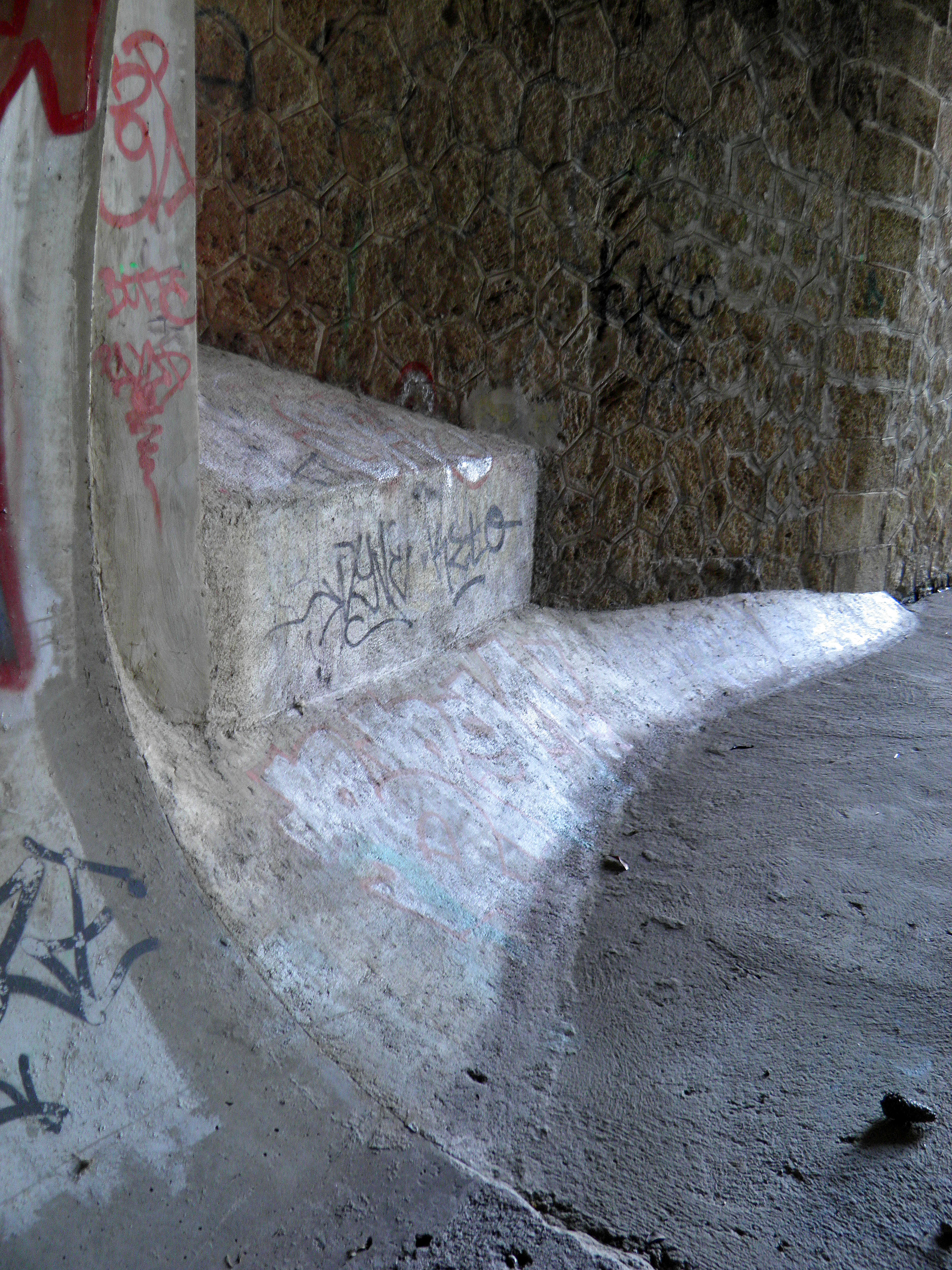 The Tube Do It Yourself Juvignac Skate Spot 4/5