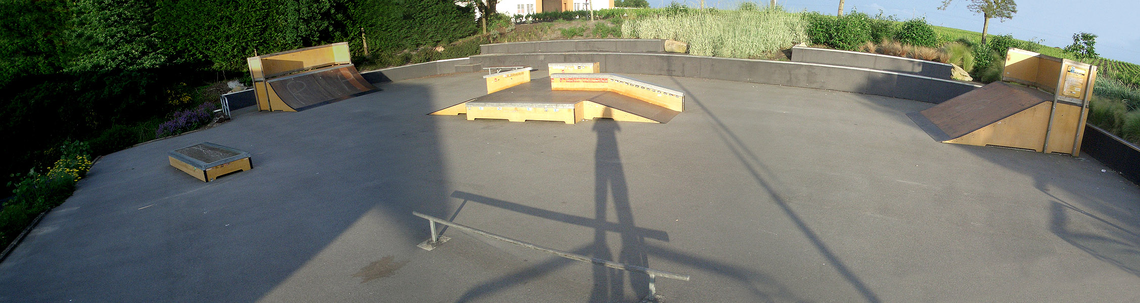 Palais des Congrès Skatepark Le Loroux Bottereau Skate Spot 3/5