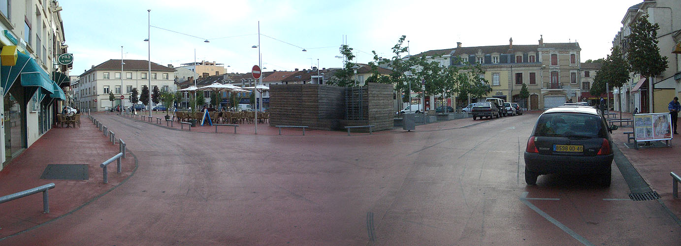 Red Place Spot Street Mont de Marsan Skate Spot 3/5