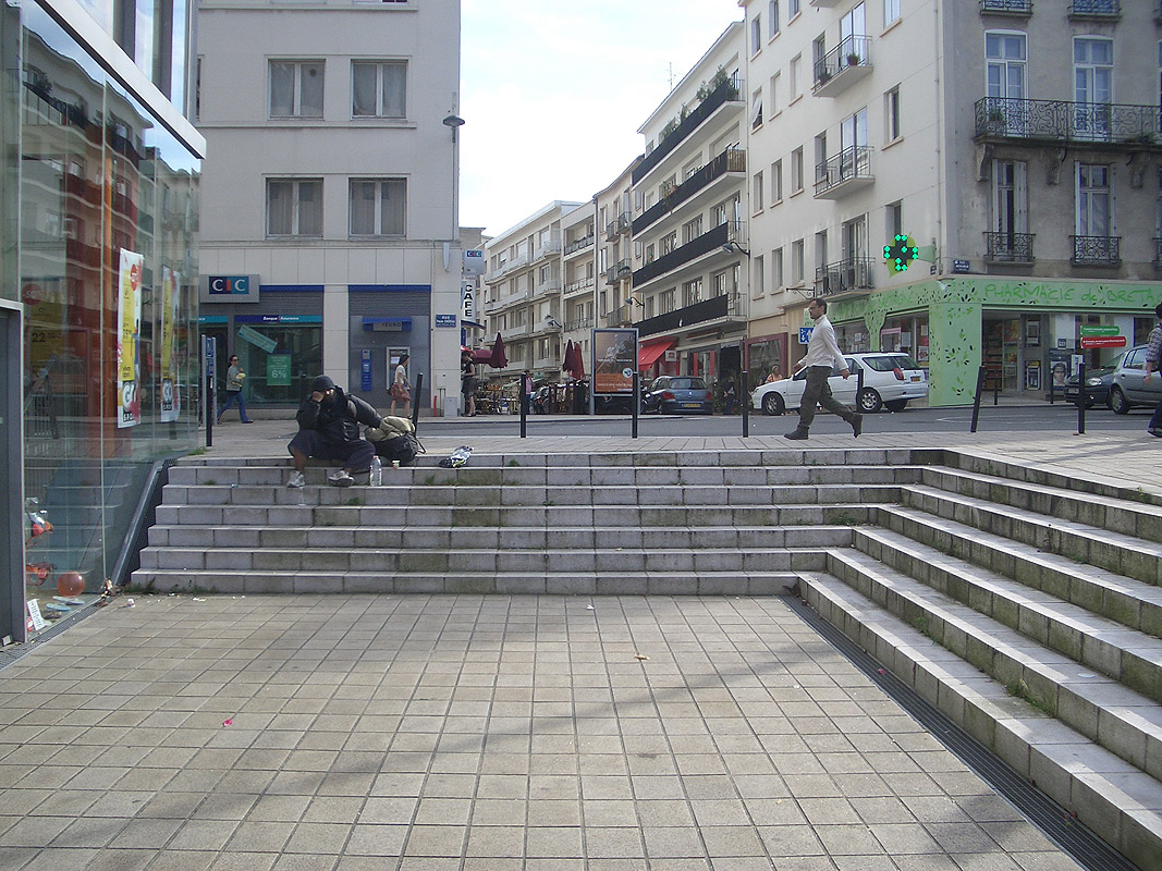 Cram Spot Street Nantes Skate Spot 4/5
