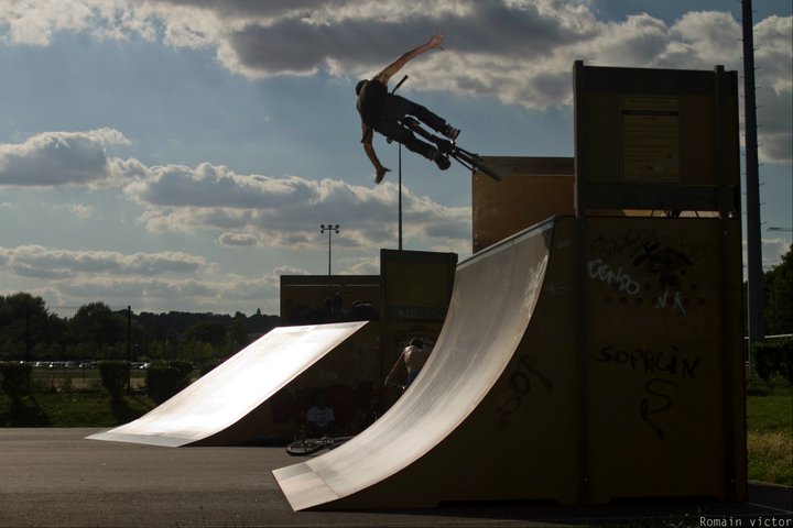 Capitainerie Skatepark Draveil Skate Spot 3/5