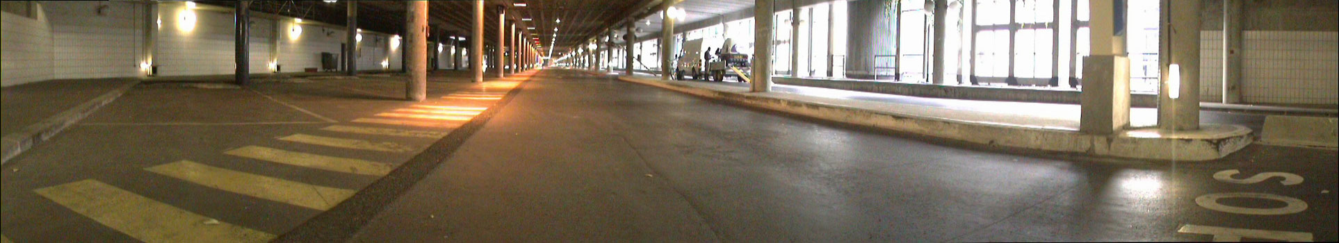 La Villette Parking Indoor Paris Skate Spot 4/5
