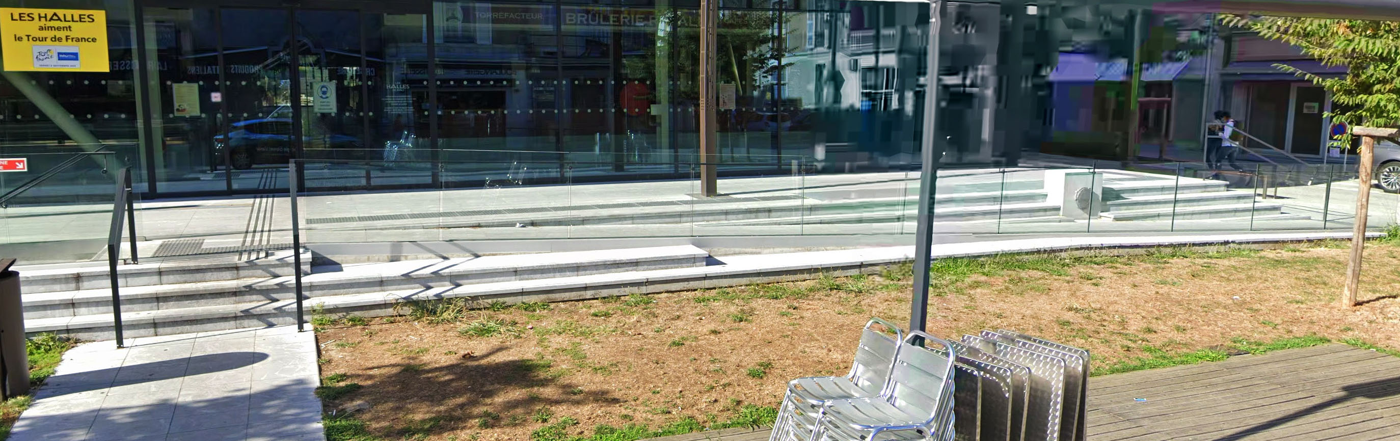 Les Halles Plaza Pau Skate Spot 4/5