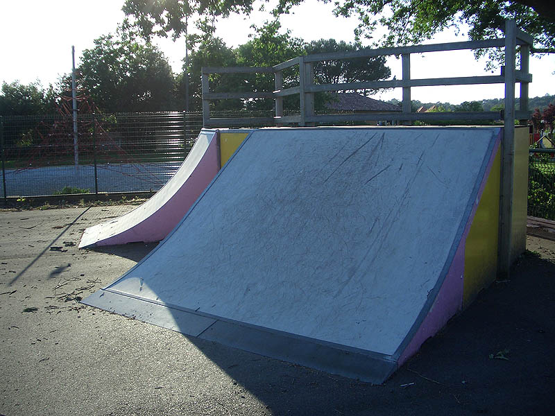Le Fronton Skatepark Rion des Landes Skate Spot 2/5