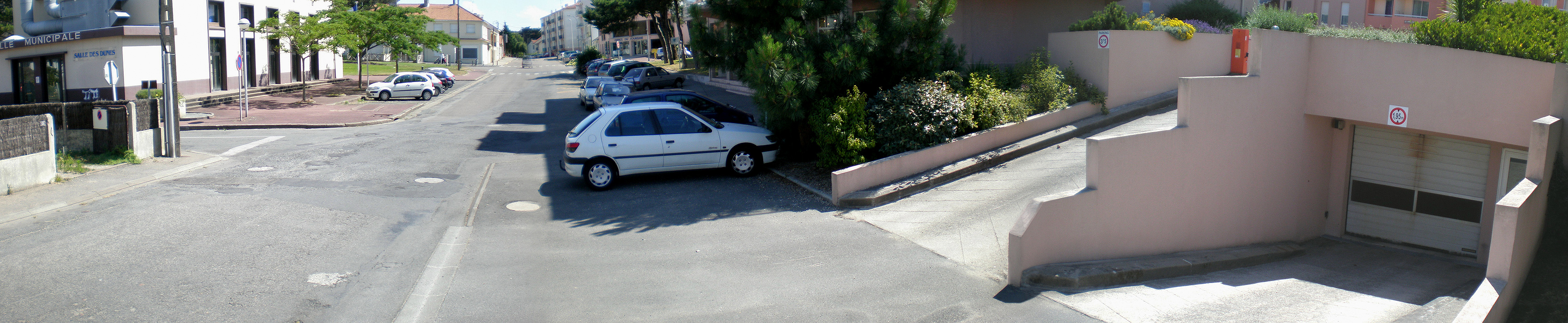 Hôtel de Ville Spot Street Saint Brevin les Pins Skate Spot 2/5
