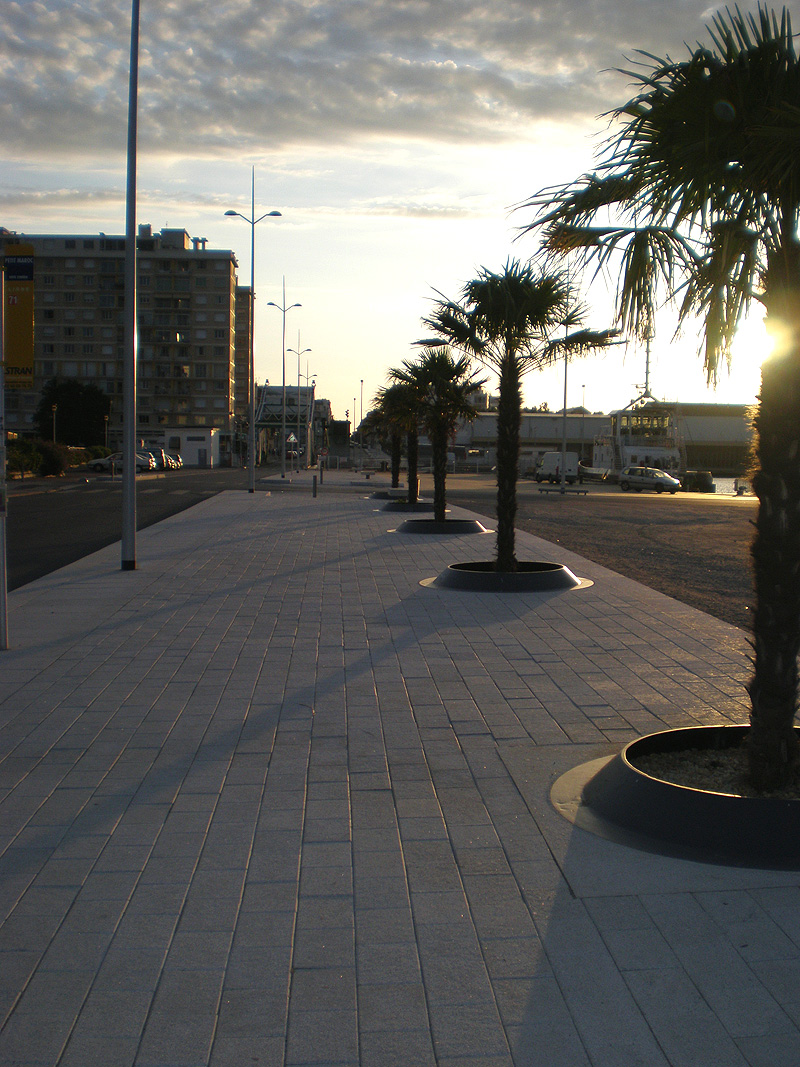 Le Port Spot Street Saint Nazaire Skate Spot 4/5