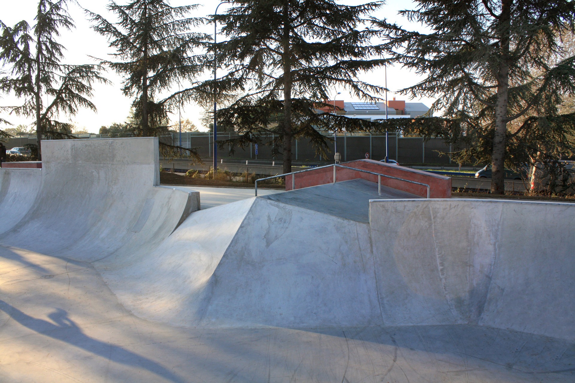 Ponts Jumeaux Skatepark Toulouse Skate Spot 4/5