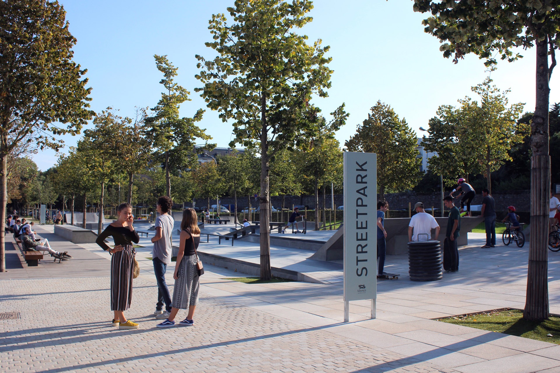 Le Port Spot Street Vannes Skate Spot 4/5