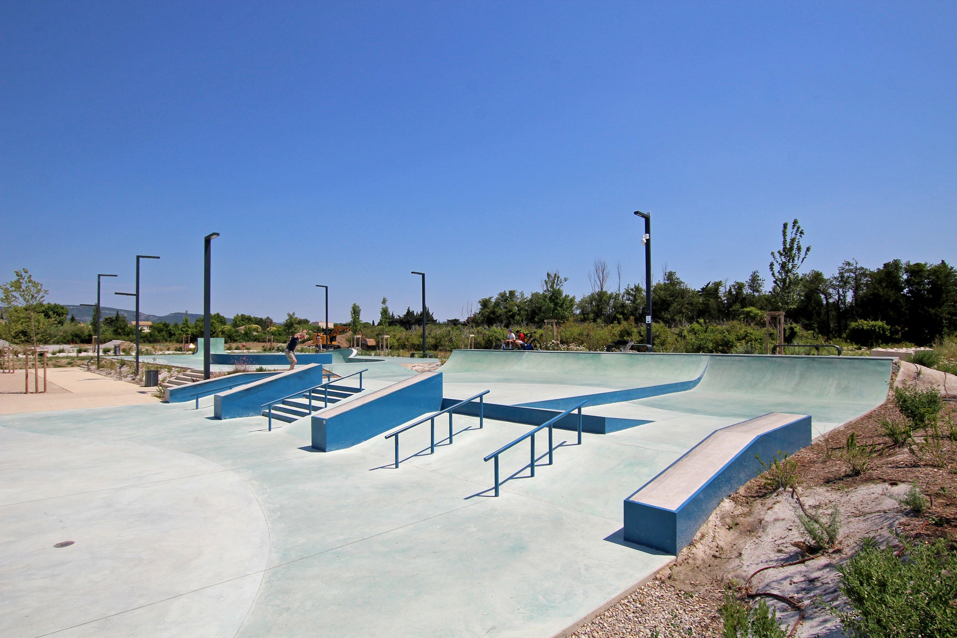 Isle Skatepark L' Isle sur la Sorgue Skate Spot 4/5