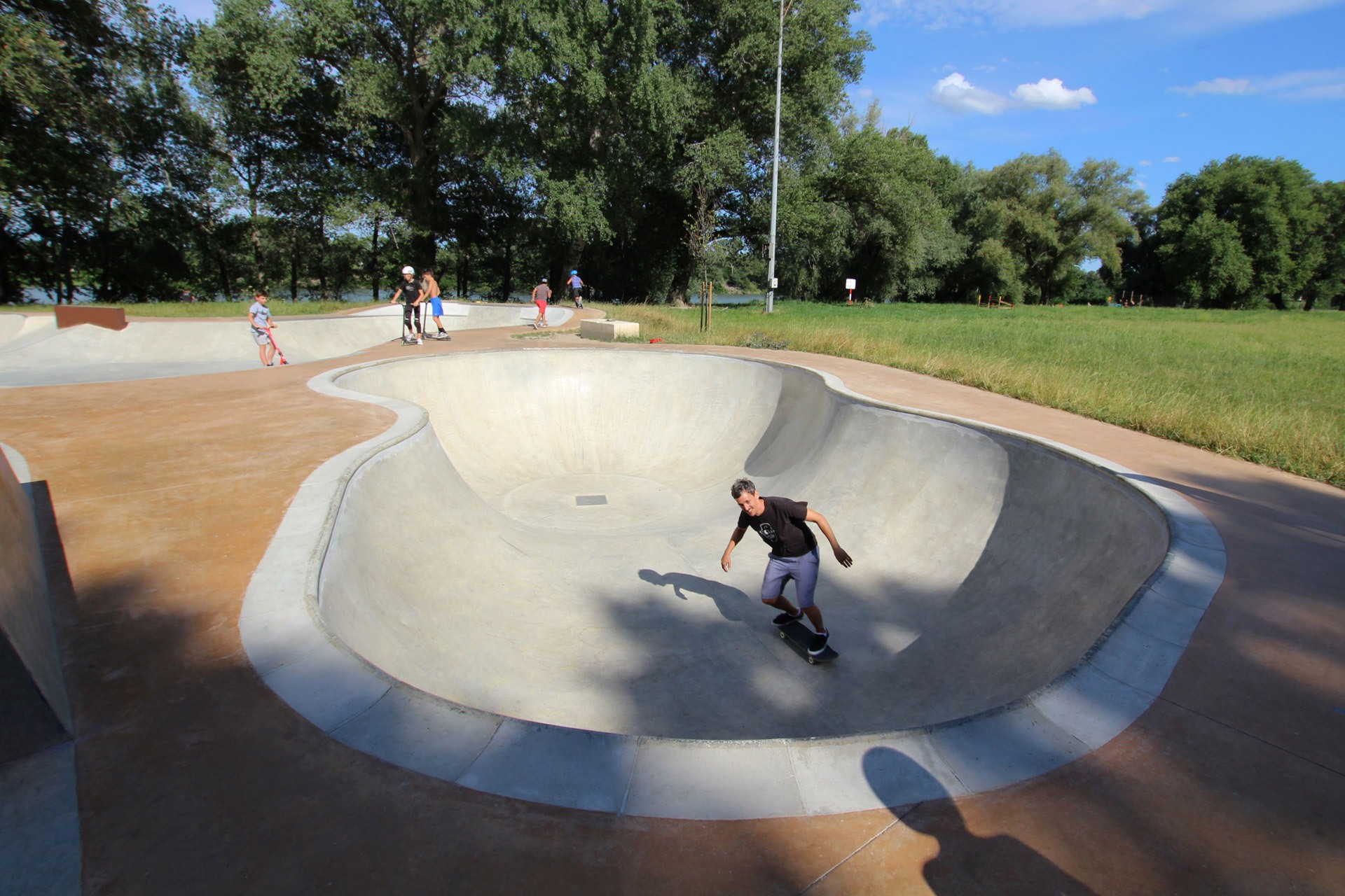 Casino Bowl Beaucaire Skate Spot 4/5