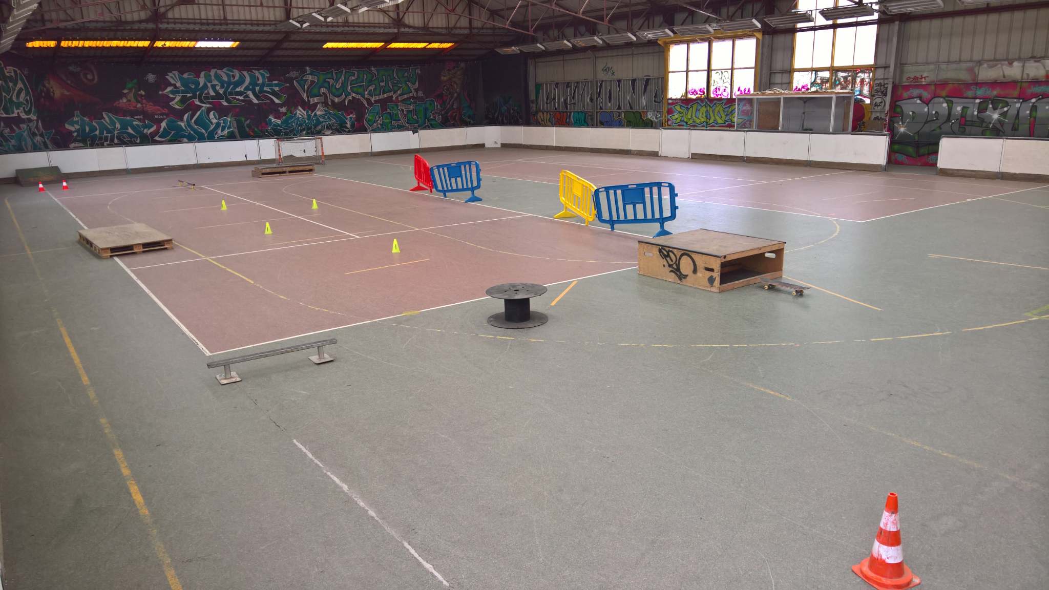 Zeus Indoor Sainte Catherine Skate Spot 4/5