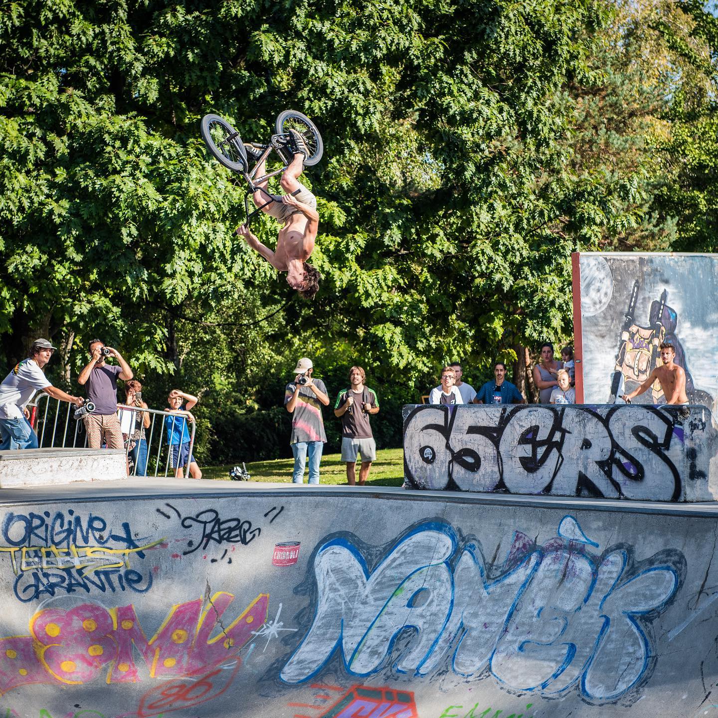 Parc Bourse du Travail Skatepark Tarbes Skate Spot 4/5