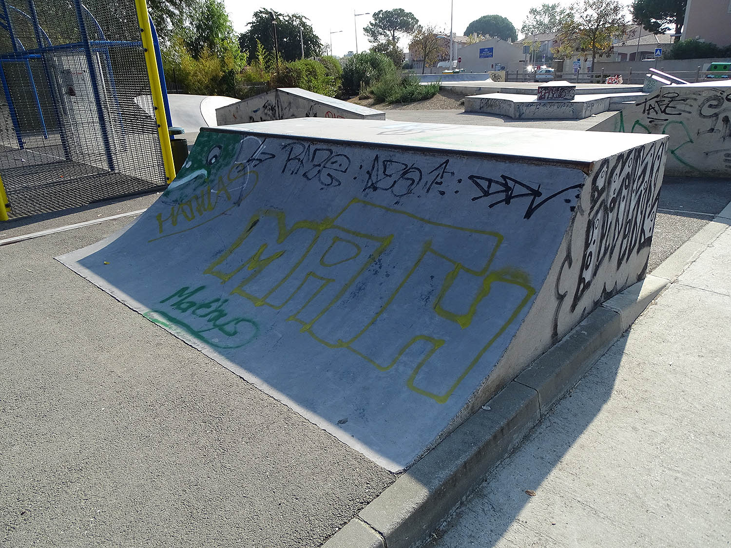Neuf des Boudres Skatepark Aigues Mortes Skate Spot 2/5