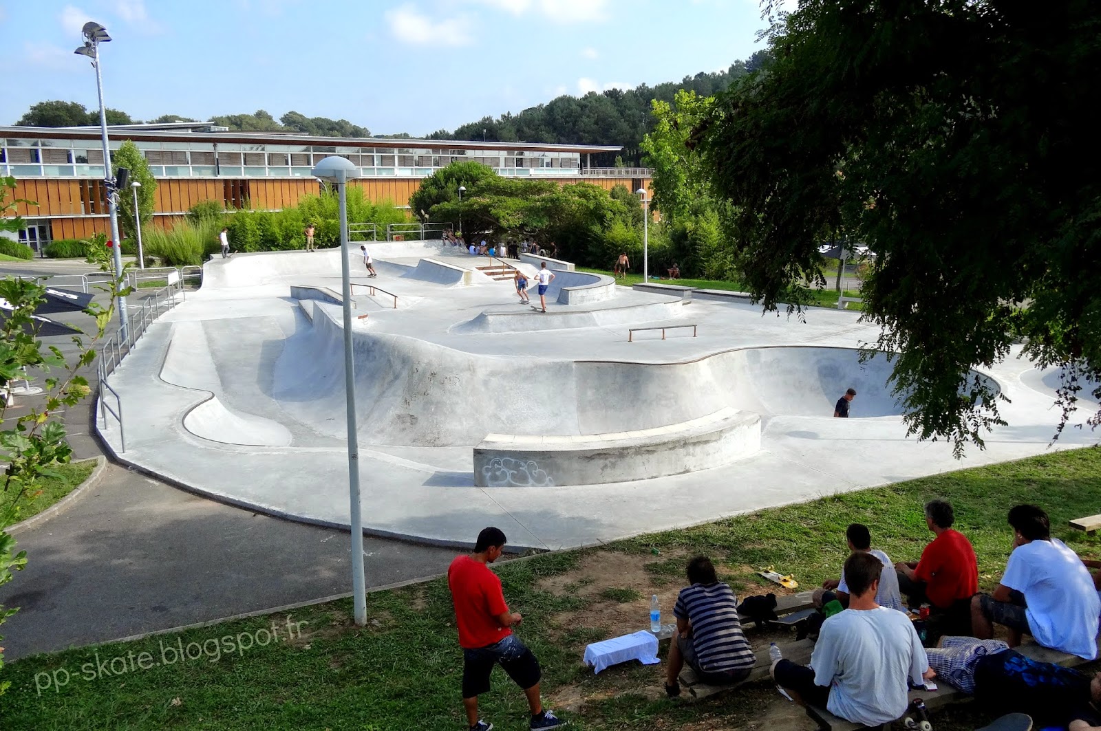 162 Skatepark Saint Jean de Luz Skate Spot 5/5