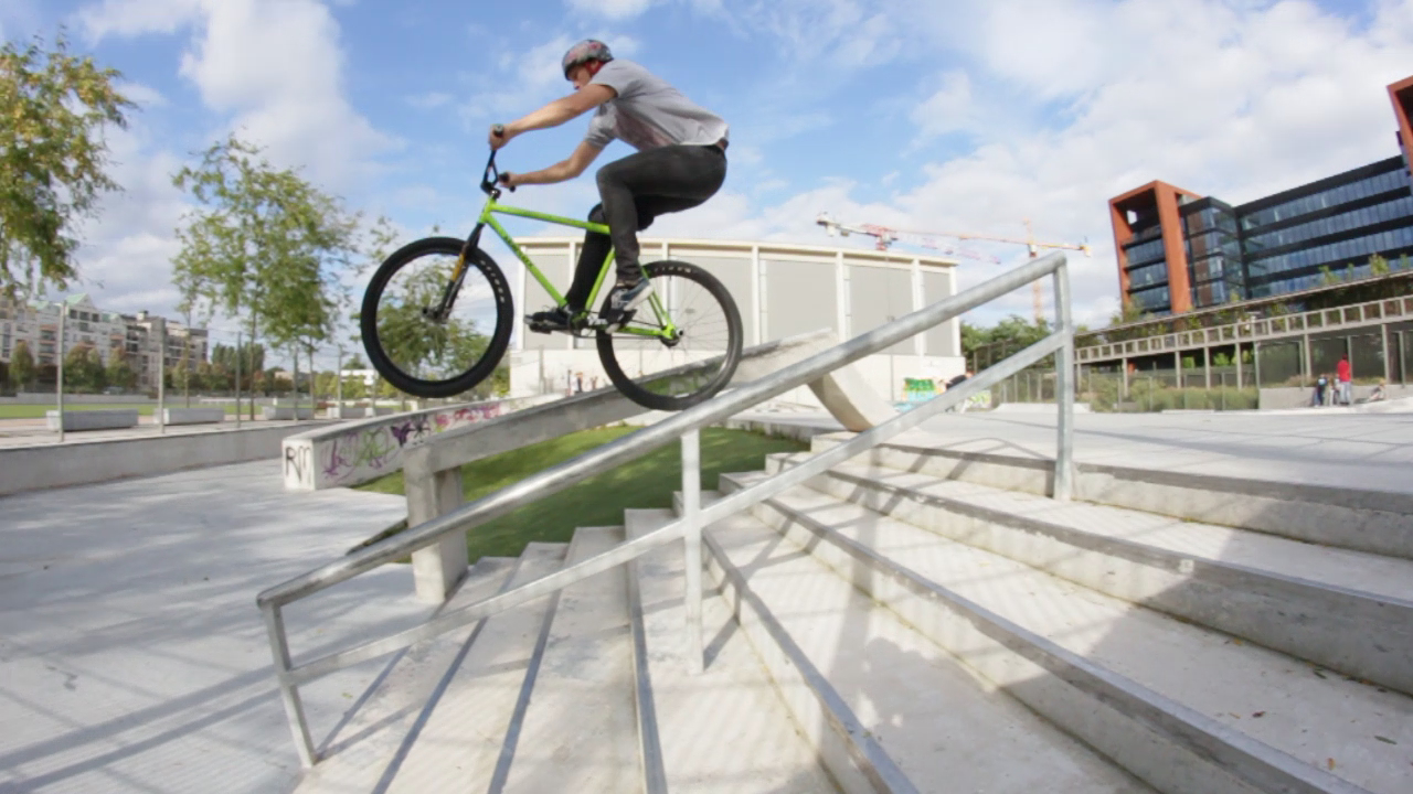Parc Ricard Skatepark Rueil Malmaison Skate Spot 3/5