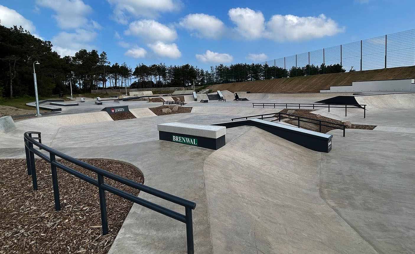 Les Quennevais Skatepark Jersey Skate Spot 5/5
