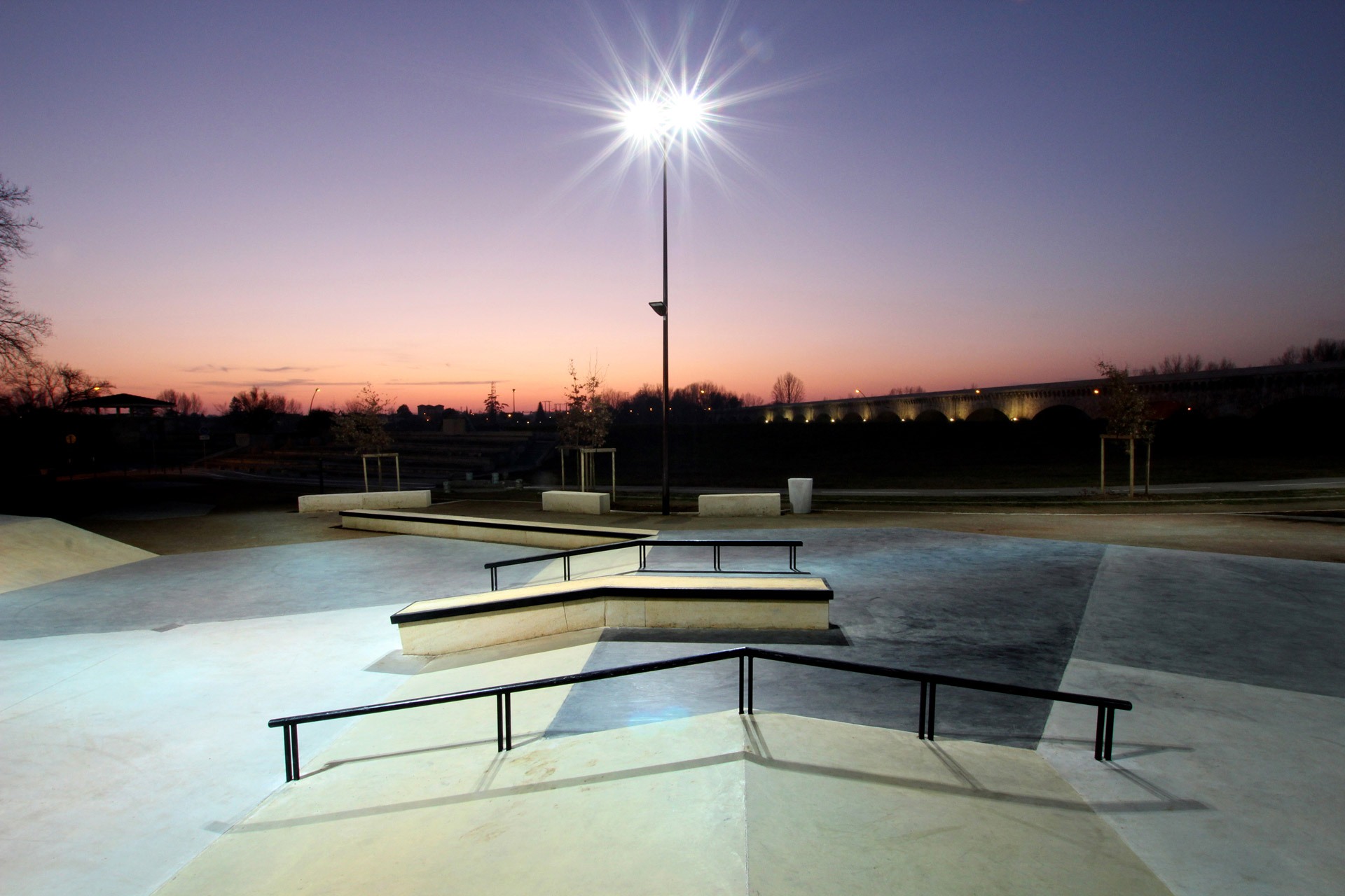 Le Pont Canal Skatepark Agen Skate Spot 4/5