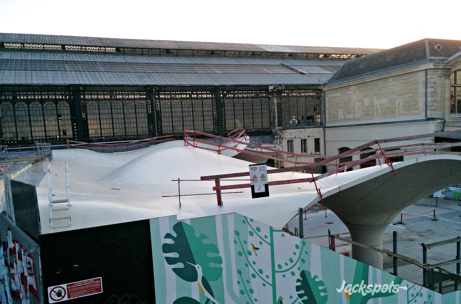 Gare d’ Austerlitz Plaza Paris Skate Spot 4/5