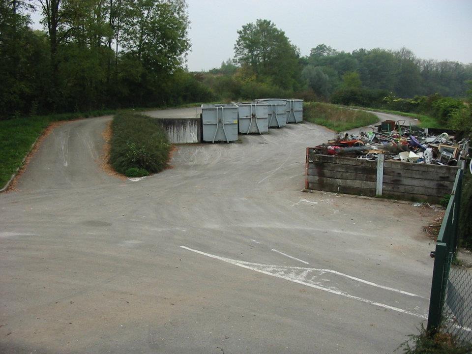 La Déchetterie Skatepark Domblans Skate Spot 3/5