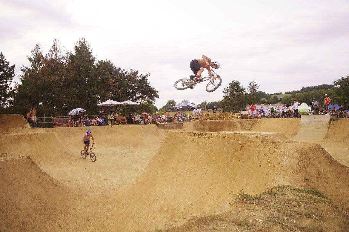 Trail'R Dirt Pouzauges Skate Spot 5/5