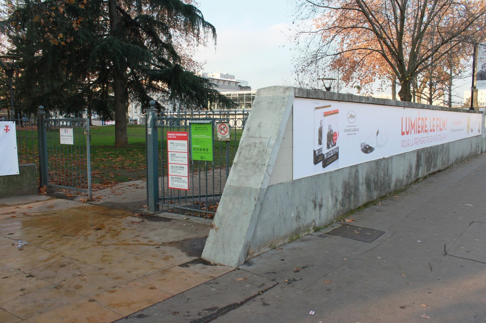 Monplaisir Lumière Spot Street Lyon Skate Spot 3/5