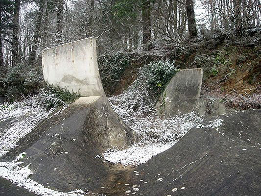 Moulin du Ter Bowl Ploemeur Skate Spot 3/5