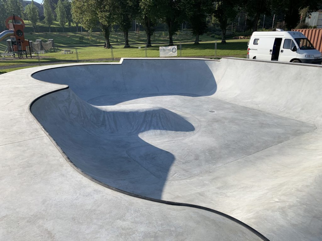Parc de L'Europe Skatepark Vire Normandie Skate Spot 3/5