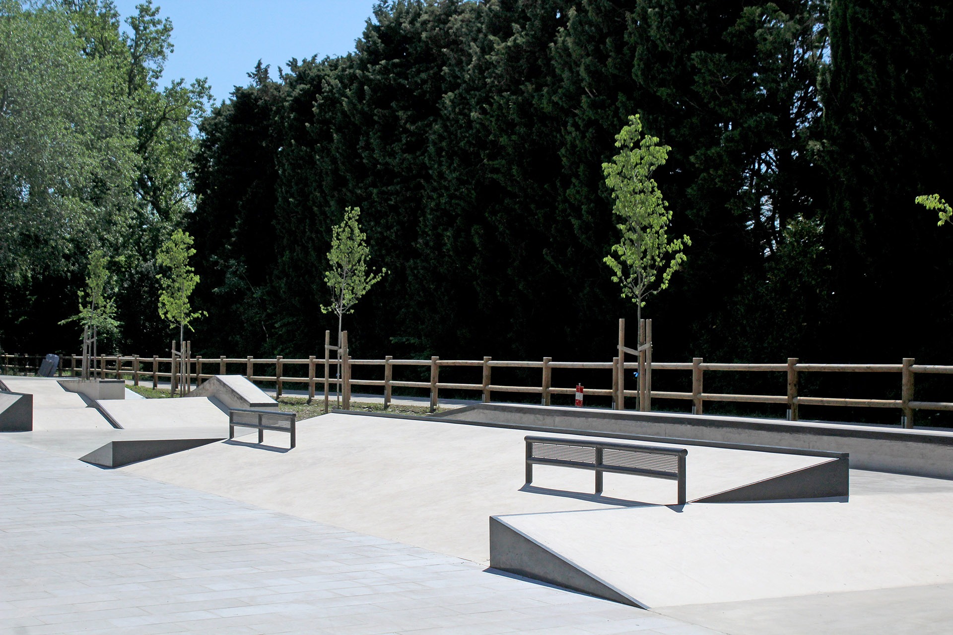 Les Arènes Skatepark Noves Skate Spot 4/5