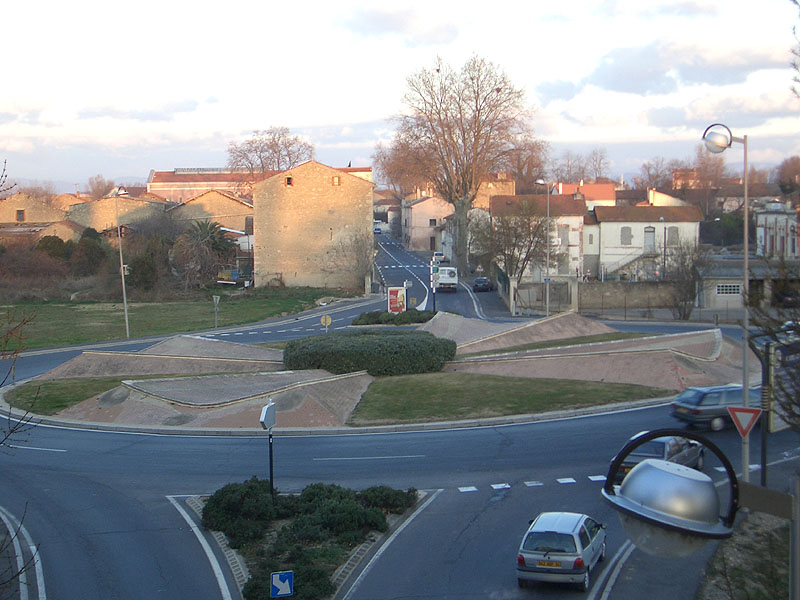 Rond-Point Occitanie Art Béziers Skate Spot 3/5