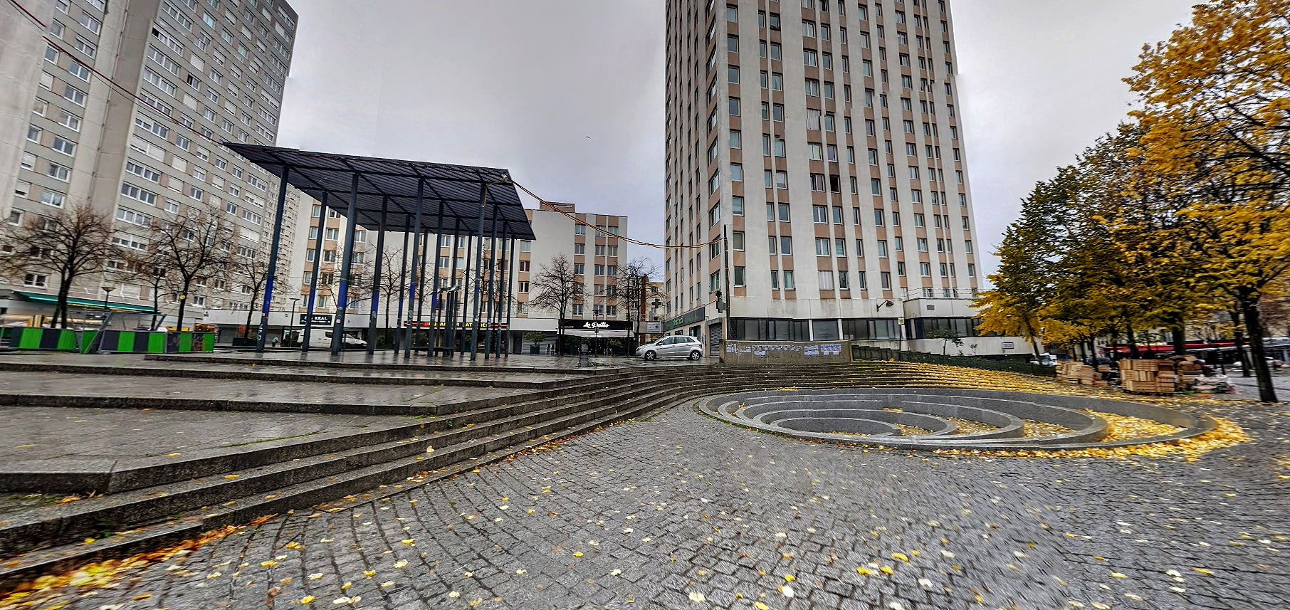 Place des Fêtes Plaza Paris Skate Spot 3/5